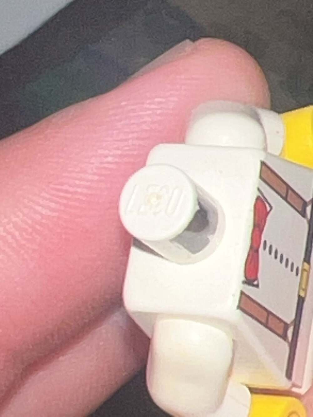 LEGO Minifigure Dr. Kilroy (Dr. Charles Lightning) 
Adventurers Desert Series - Picture 8 of 8